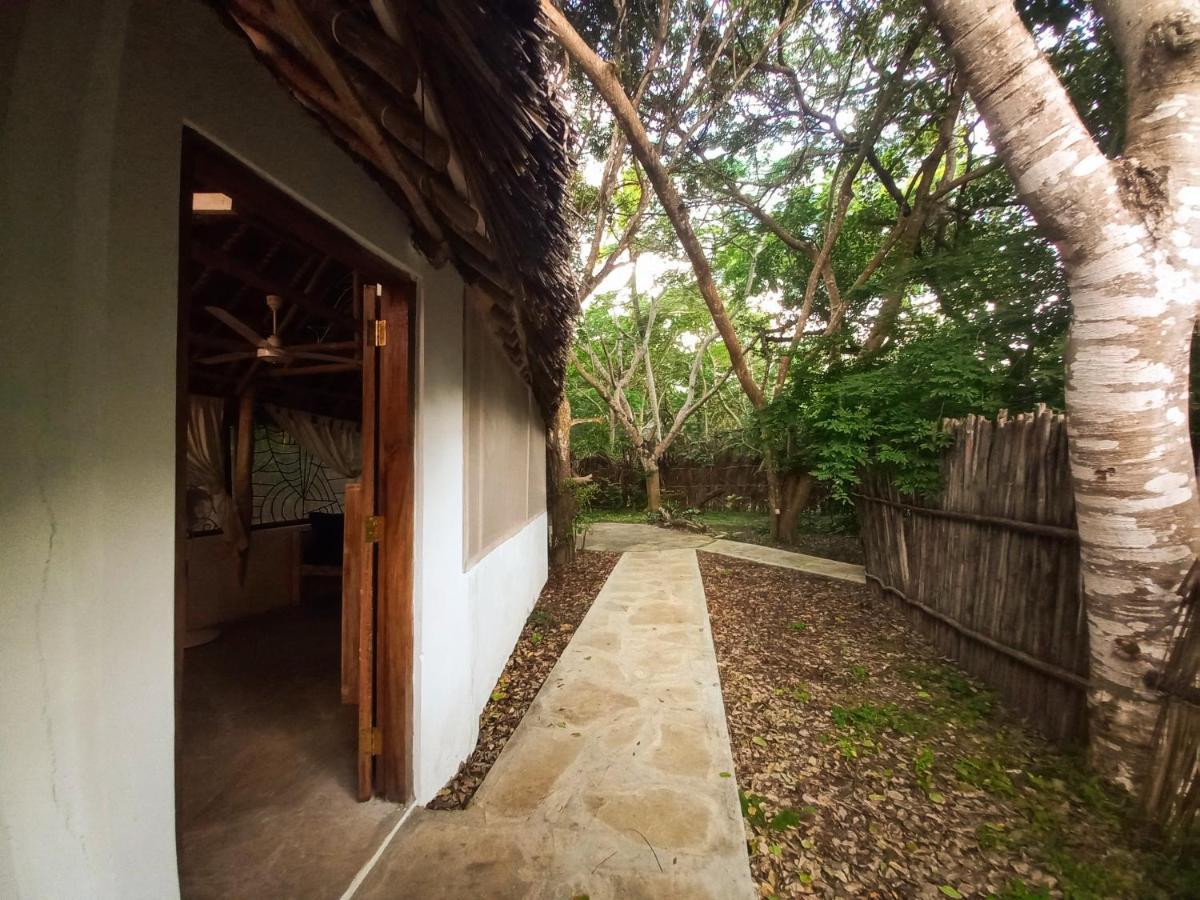 Watamu Beach Cottages B&B Exterior foto